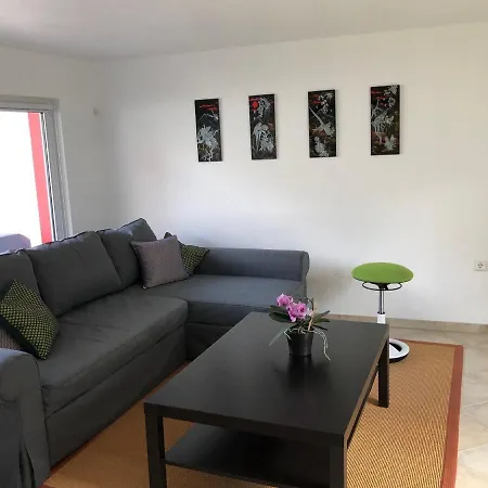 Ratana Apartment *